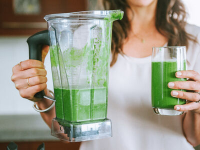 Kelly LeVeque's 6 Healthy Holiday Eating Tips