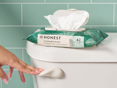 Are Flushable Wipes Safe? How to Use Flushable Wipes
