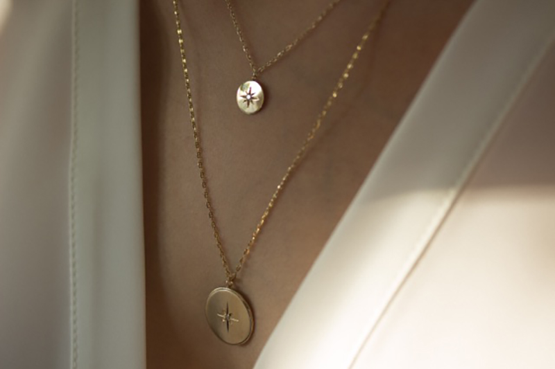 Behind the Scenes of Our Spring Diaper Shoot: Jenny Pak of Gjemni Jewelry